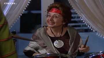 Στο Παρα Πέντε Θεοπούλα