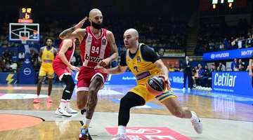 Ολυμπιακός - Περιστέρι