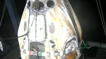  κάψουλα-SpaceX