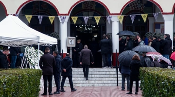 κηδεια-εργατρια-βιολαντα