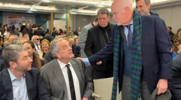 Σαμαράς, Παπανδρέου και Ανδρουλάκης στην ΕΣΗΕΑ για τον Σήφη Βαλυράκη 