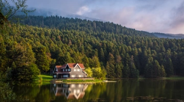 Σπίτι στη λίμνη