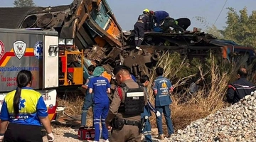 Τα χαλάσματα του τρένου στην Ταϊλάνδη