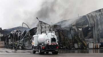 Φωτιά σε μπισκοτοβιομηχανία στα Τρίκαλα 