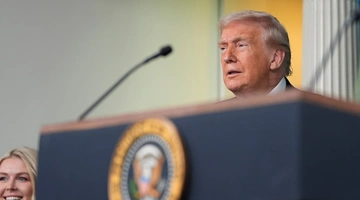 Ο Τραμπ κατά την ομιλία του στον Λευκό Οίκο