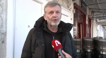 Ο Απόστολος Γκλέτσος στην Ύδρα