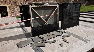 Καισαριανή μνημείο