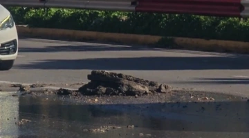 Έσπασε αγωγός λυμάτων στη Συγγρού