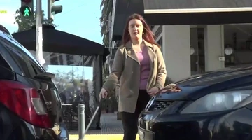 τυφλή γυναίκα στην Καλλιθέα