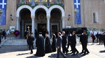 Κηδεία Μαρινέλλας - Μητρόπολη