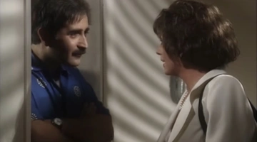 To Koritsi me tis valitses