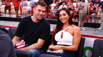 Σάσα Βεζένκοφ Νικόλ Ελευθεριάδου