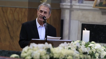 Γιώργος Νταλάρας