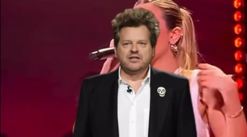 Ο Λάκης, ο ψηφιακός βοηθός γραφείου τελετών