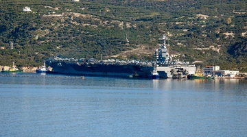 αεροπλανοφόρο USS GERALD FORD ΛΙΜΑΝΙ ΤΗΣ ΣΟΥΔΑΣ
