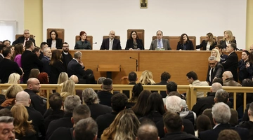 Τέμπη δίκη αίθουσα