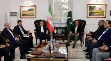 Ο Αμπάς Αραγτσί στο Πακιστάν