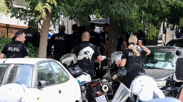 Άνδρας ταμπουρώθηκε στο σπίτι στον Νέο Κόσμο