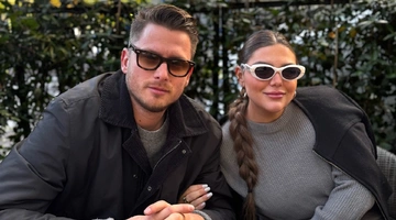 Η Δανάη Μπάρκα με τον σύντροφό της