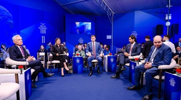 Συνεργάτες Τραμπ στο Οικονομικό Φόρουμ Δελφών