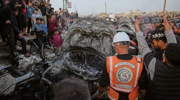 Όχημα που χτυπήθηκε από πυρά του Ισραήλ στη Γάζα