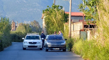 Εντοπίστηκε νεκρός άνδρας μέσα σε στάβλο