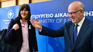 ΣΥΝΑΝΤΗΣΗ ΤΟΥ ΓΙΩΡΓΟΥ ΦΛΩΡΙΔΗ ΜΕ ΤΗΝ ΛΑΟΥΡΑ ΚΟΒΕΣΙ