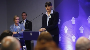 Λάουρα Κοβέσι