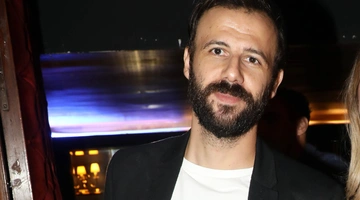 Νίκος Γκέλια