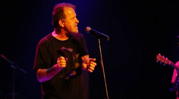 Σαν σταρ του Σινεμά Μια βραδιά στο Λούκι μπαρ νίκος ζιώγαλας