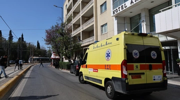 Νεκρή 51χρονη που έπεσε από τον 2ο όροφο στο υπουργείο Τουρισμού