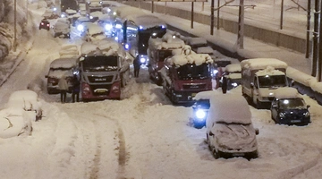 Εγκλωβισμένοι οδηγοί στην Αττική Οδό