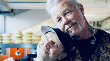 Οι James Hetfield (φωνητικά/κιθάρα) και Lars Ulrich (τύμπανα), τα ιδρυτικά μέλη και ο πυρήνας των Metallica.