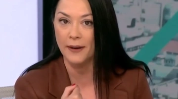 Νάντια Γιαννακοπούλου 