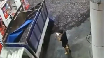 Στιγμιότυπο από το βίντεο με τα ψάρια στην Ινδονησία