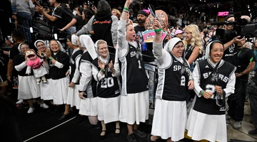 Οι Spurs Nuns