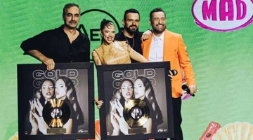 Dara απονομή Mad VMA Panik