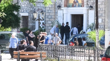 Κηδεία μητέρας και γιου στο Αίγιο