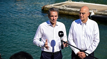 Κυριάκος Μητσοτάκης - Νίκος Δένδιας στη σχολή ναυτικών δοκίμων