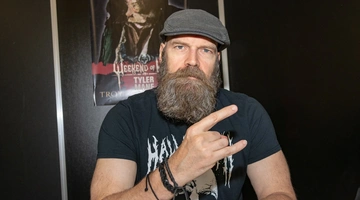 sabretooth ταιλερ μειν καρκινοσ