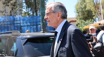 Ο Αντώνης Σαμαράς στην Ευελπίδων για τη δίκη για τον Σήφη Βαλυράκη
