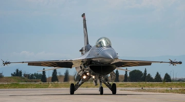 F16