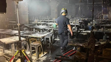 Το μπαρ μετά τη φωτιά στη Μπανγκόκ