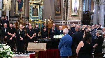 Η κηδεία της Μάρως Κοντού