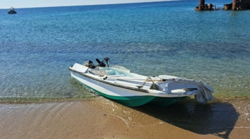Εντοπίστηκε η βάρκα που επέβαιναν ο 69χρονος αγνοούμενος και η σύζυγός του