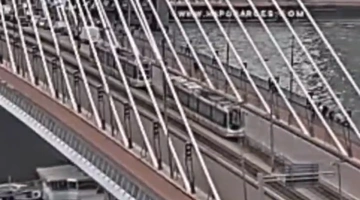 Βίντεο από τη στιγμή της σύγκρουσης δύο τραμ στο Ρότερνταμ
