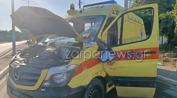 Το ασθενοφόρο που ενεπλάκη στο τροχαίο