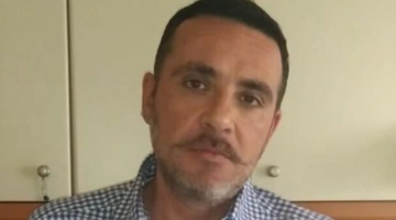 Βασίλης Πετράκης