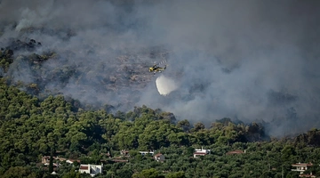 Φωτιά Αττική ελικόπτερο