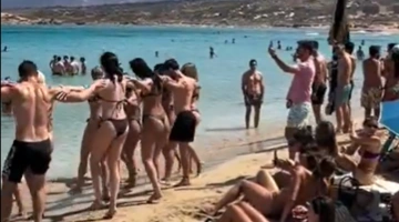 Πανηγύρι στην παραλία στα Κουφονήσια
